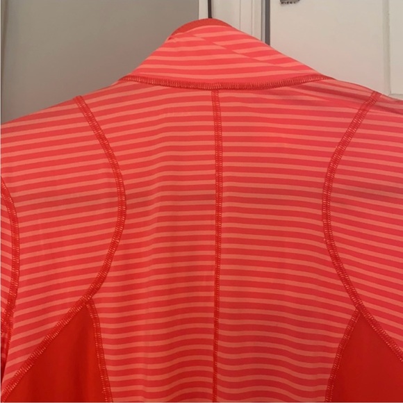LIKE NEW Zella Half Zip Lightweight Athletic Pullover Top With Thumb Holes - Picture 10 of 12